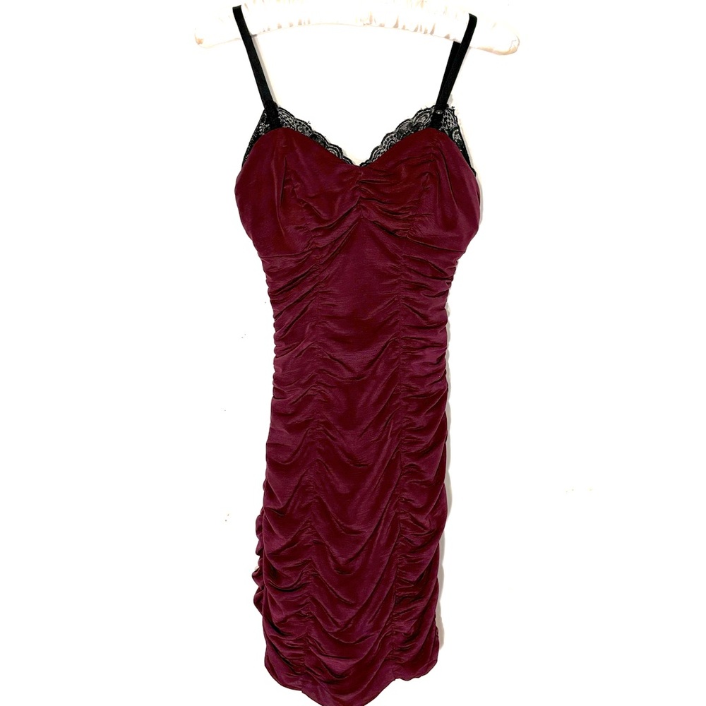 Guess Francesca Sleeveless Bodycon Mini Cocktail Dress Fuchsia/Plum W/Black Sz 2